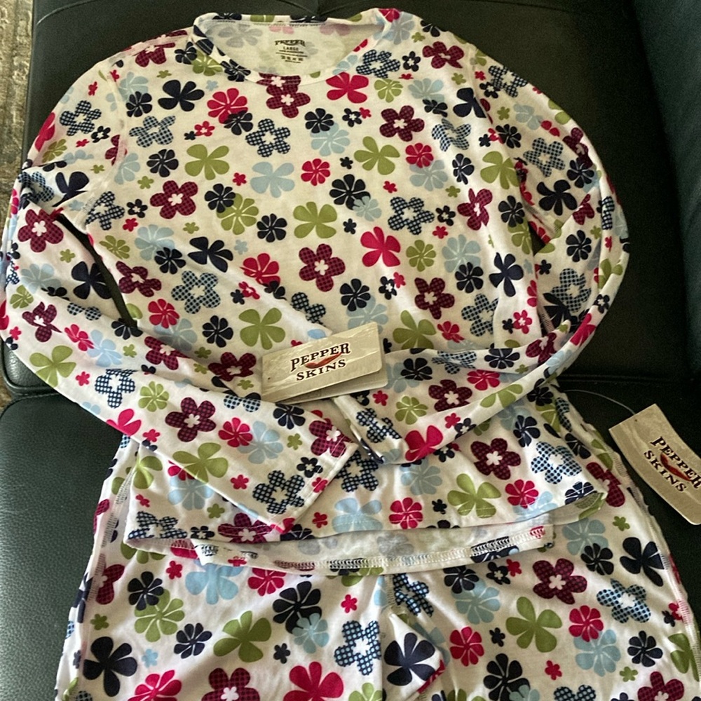 New LG Girls Pepper Skins base layer